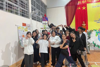 HỘI THI LÀM BÁO TƯỜNG CHÀO MỪNG NGÀY NHÀ GIÁO VIỆT NAM 20/11